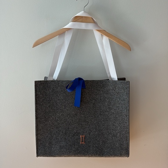 Kit and Ace Large Felt Shopper Tote Grey - Picture 2 of 13